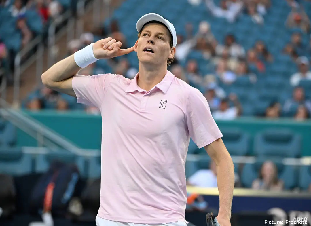 Jannik Sinner celebra la victoria y alcanza la final del Miami Open 2026