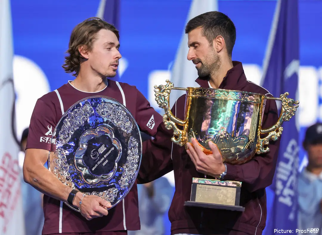alex-de-minaur-novak-djokovic-china-open-trophy