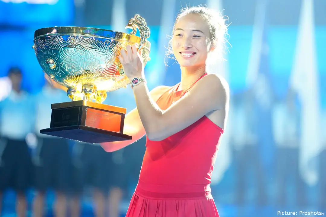 zheng-qinwen-china-open-trophy