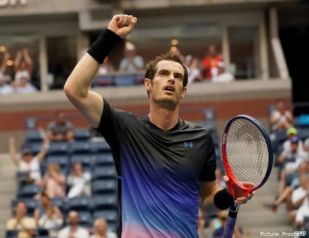 Andy Murray clenches his fist at US Open 2018.