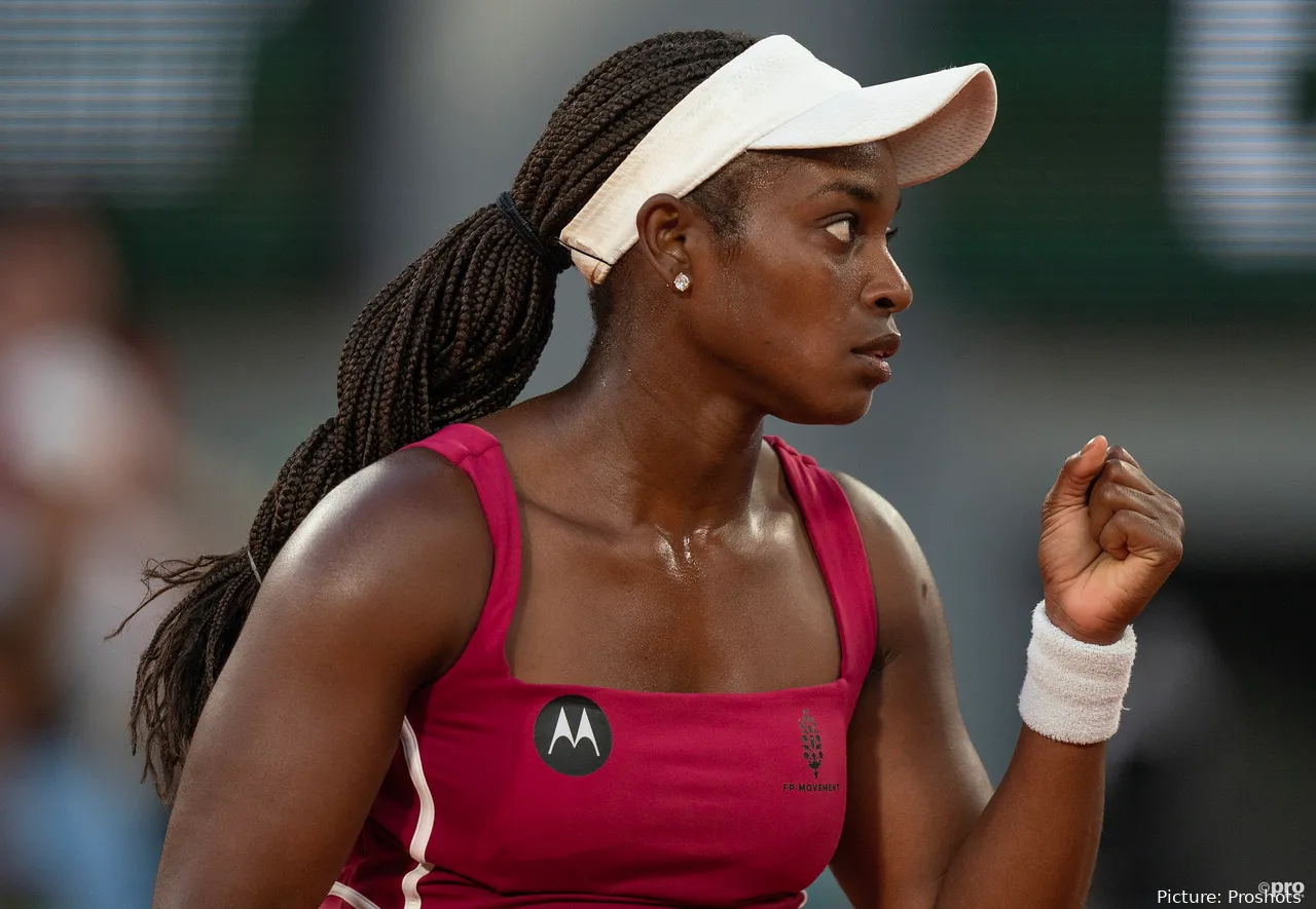 Sloane Stephens (pictured) faces Amanda Anisimova in one of the leading ties.