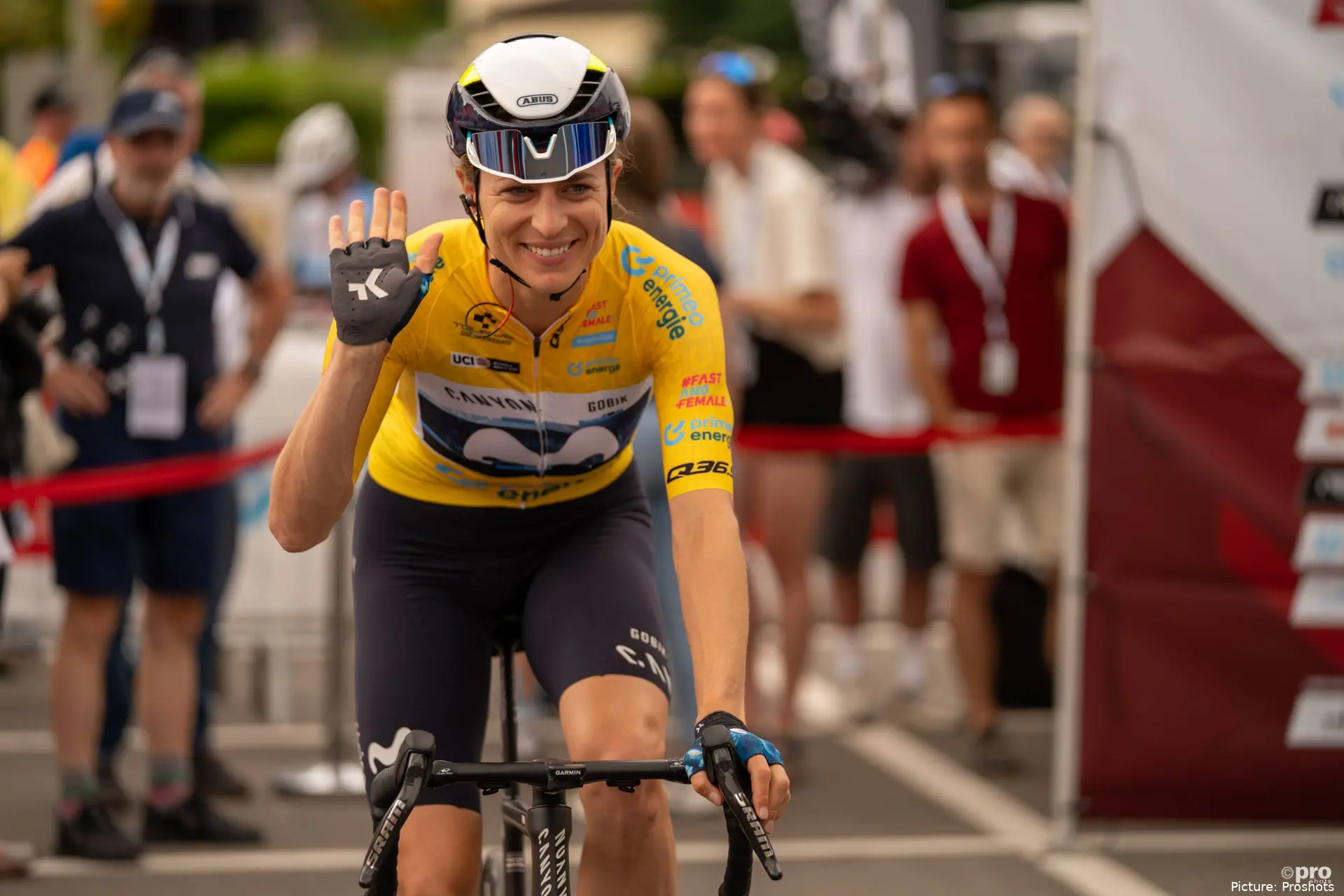 Marlen Reusser gana la Vuelta a Suiza 2026.