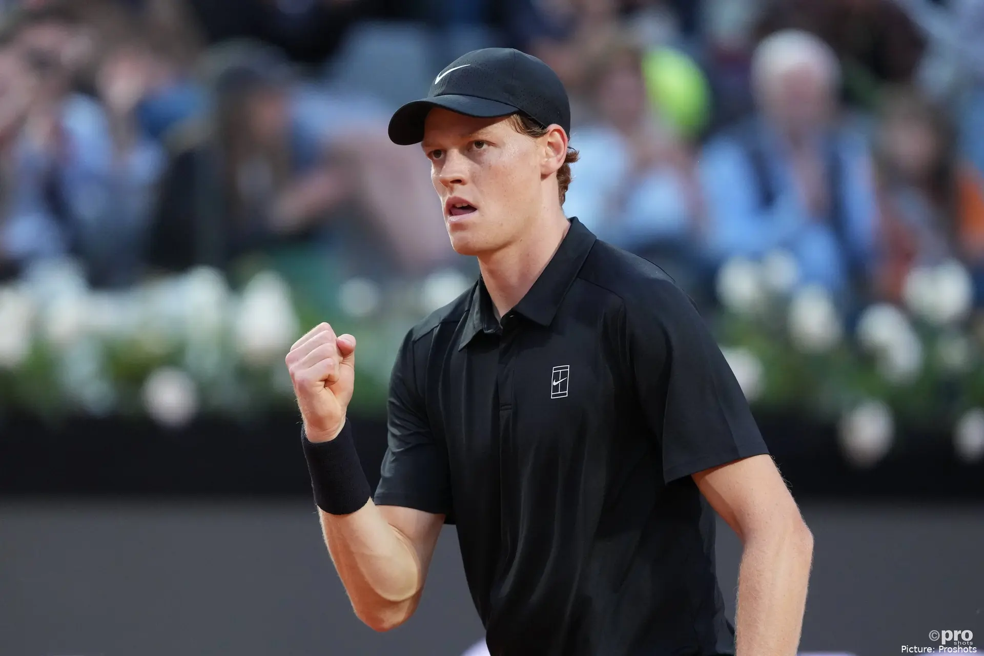 Jannik Sinner fist pumping at the Rome Open