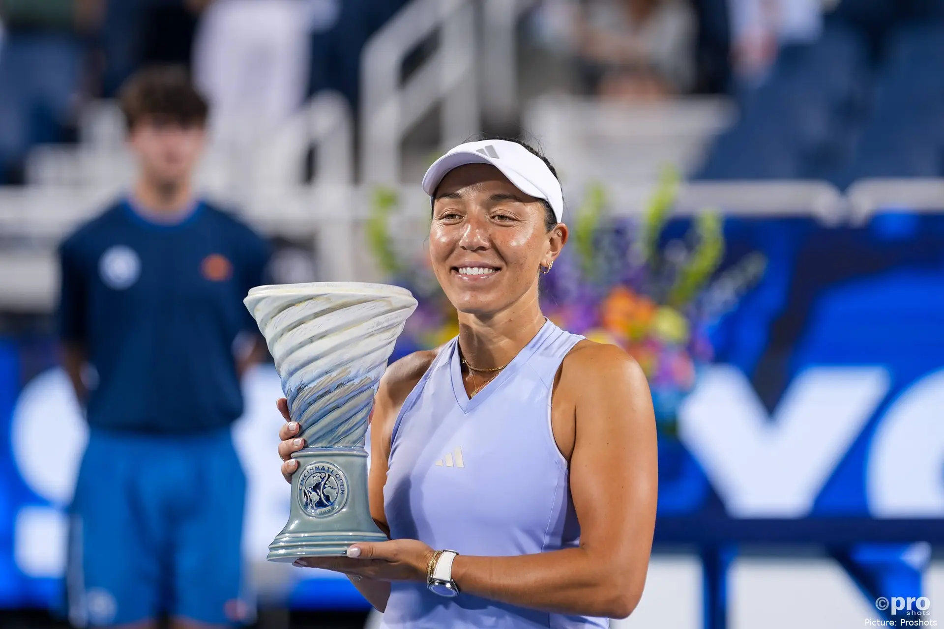 jessica-pegula-runner-up-trophy-cincinnati-open-2026
