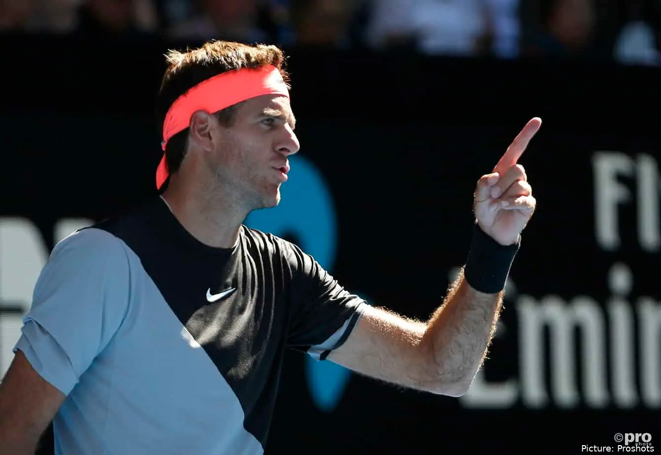 Del Potro celebrates a point by pointing his finger at his team, duration of the Australian Open 2018