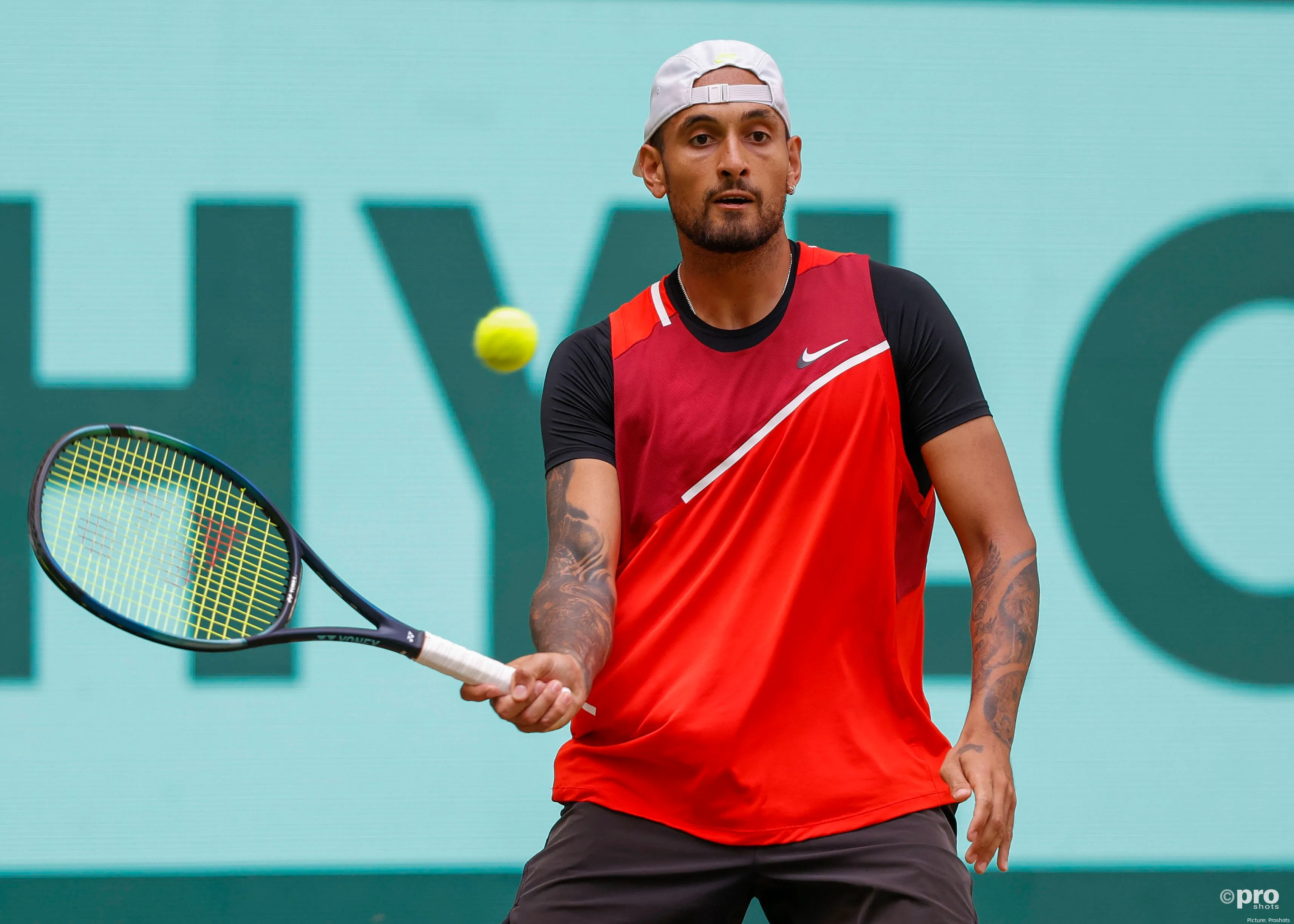 kyrgios halle