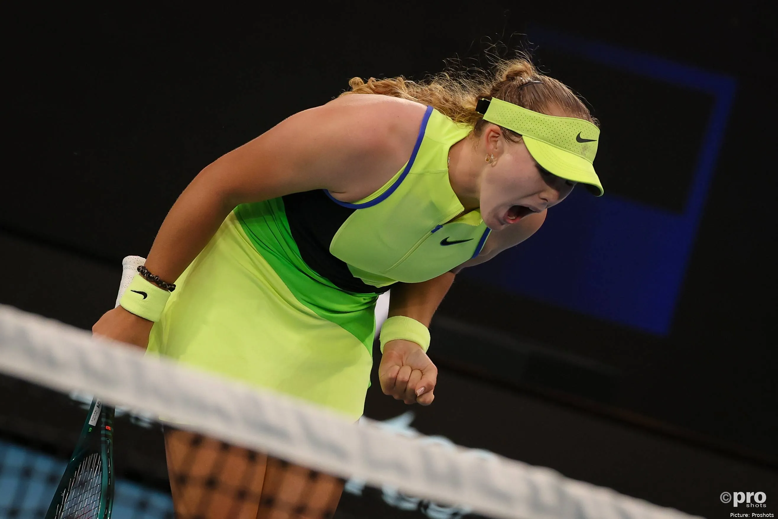 mirra-andreeva-celebrating