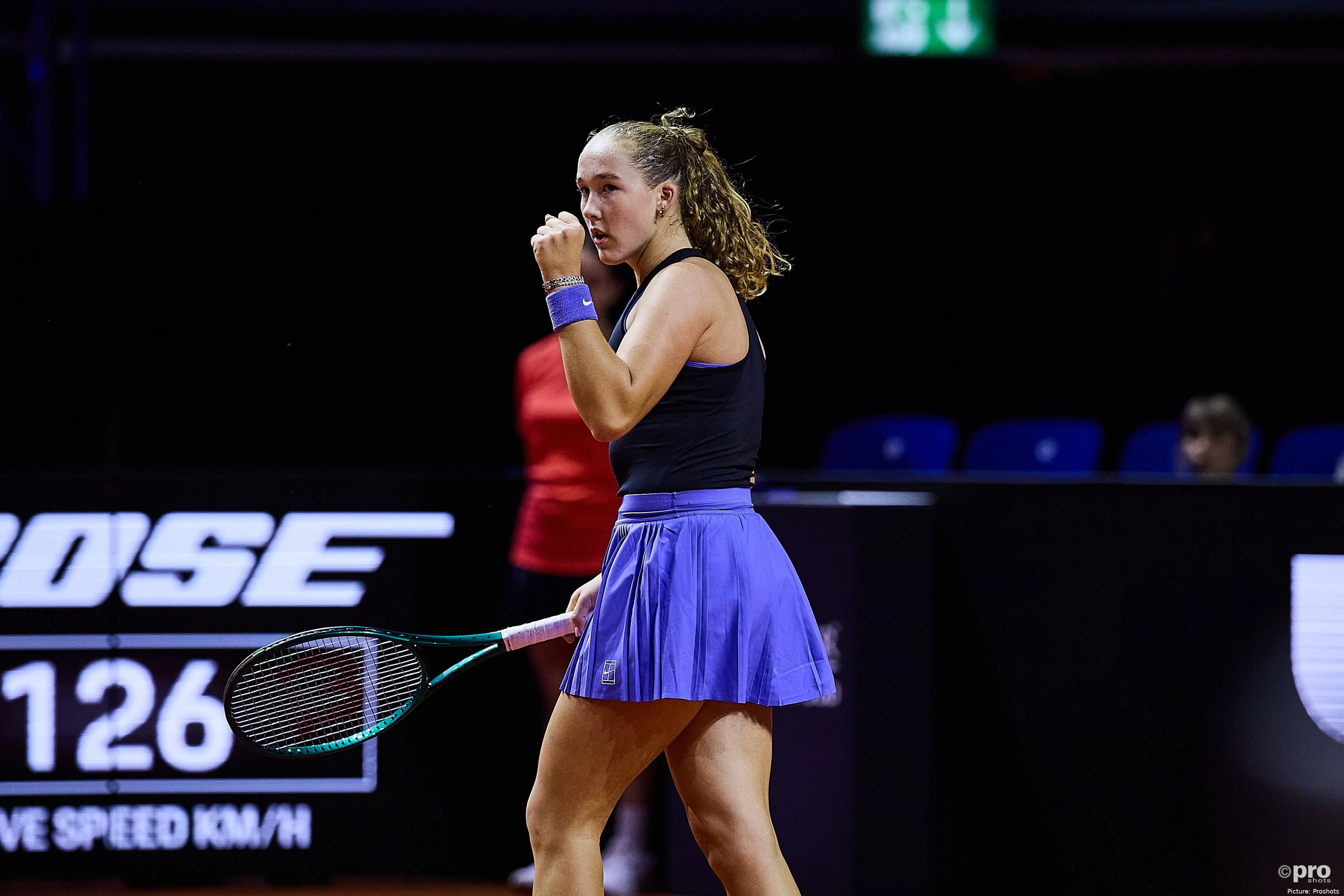 mirra-andreeva-celebration-porsche-tennis-grand-prix-stuttgart-open