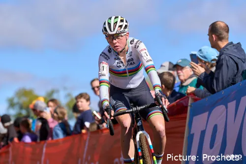 Fem van Empel en carrera