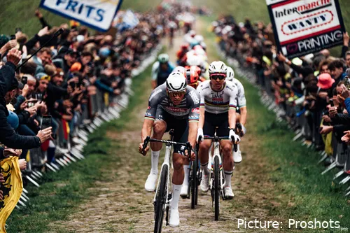 La París-Roubaix, la carrera llana más importante del mundo