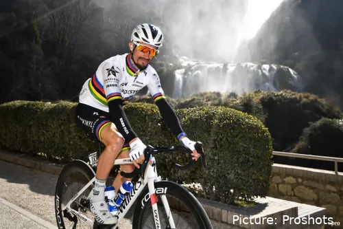 Julian Alaphilippe foi campeão mundial por duas vezes seguidas, em 2020 e em 2021