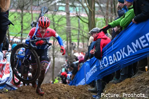 Lars van der Haar manifestou as suas preocupações relativamente ao calendário de ciclocrosse.&nbsp;