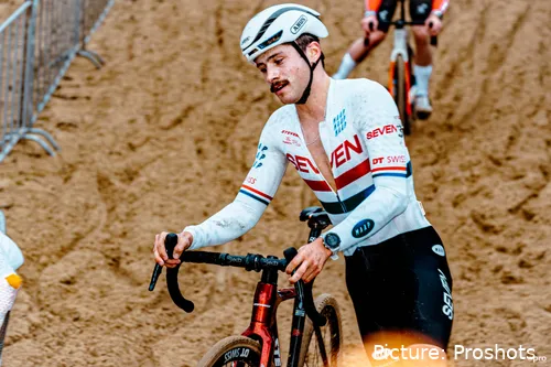Cameron Mason racing with his cyclocross bike