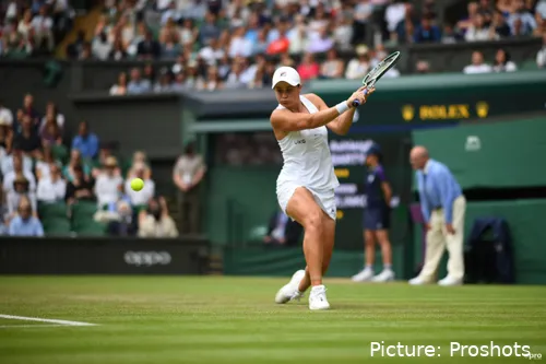 Ash Barty im Jahr 2021 in Wimbledon.