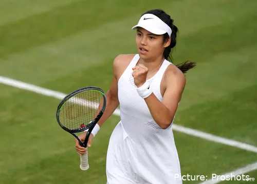 Emma Raducanu 2021 in Wimbledon.