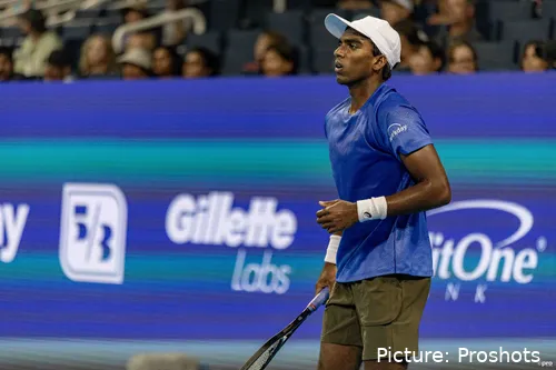Nishesh Basavareddy en la línea de fondo durante el Abierto de Acapulco 2025