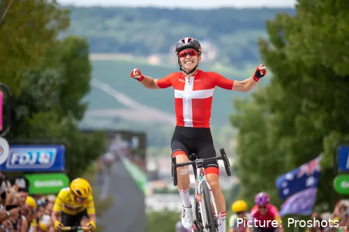 Cecilie Uttrup Ludwig wint de 3e etappe van de Tour de France Femmes 2022
