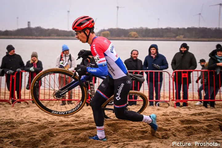 Lars van der Haar en una carrera