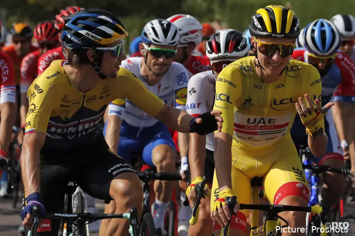 Tadej Pogacar y Primoz Roglic al final del Tour de France 2020
