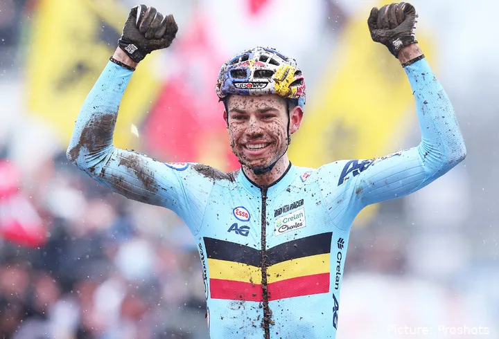 Wout van Aert wins the cyclocross World Championships for a third time in a row in 2018
