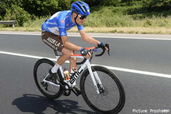 Geoffrey Bouchard com a camisola da montanha no Giro 2021