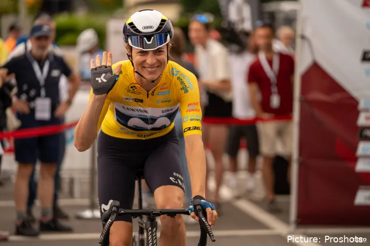 Marlen Reusser in the lead of the 2025 Tour de Suisse Women