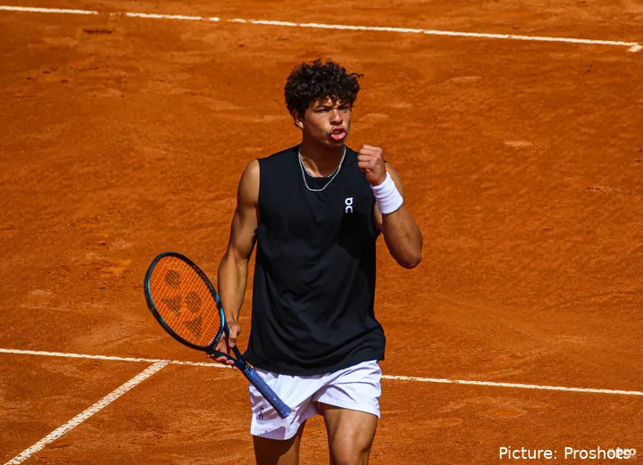 Ben Shelton celebrates after winning an exhausting point
