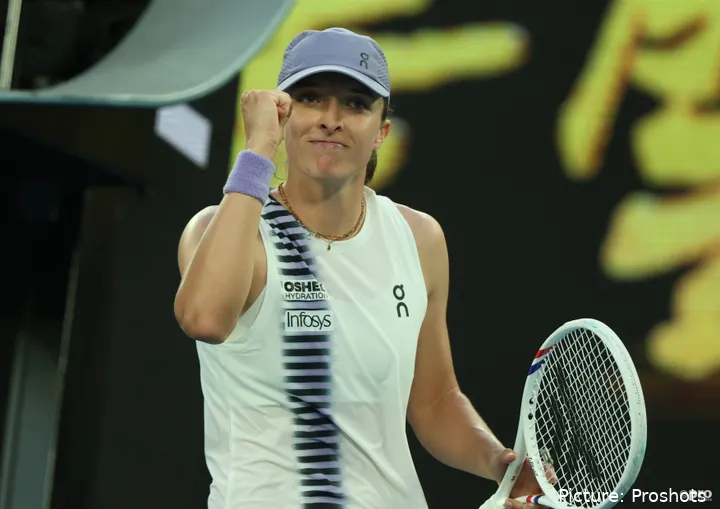 Iga Swiatek has reached a third Australian Open semi-final