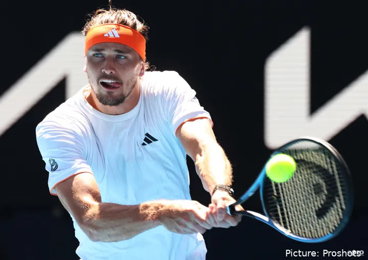 Alexander Zverev hits ball.