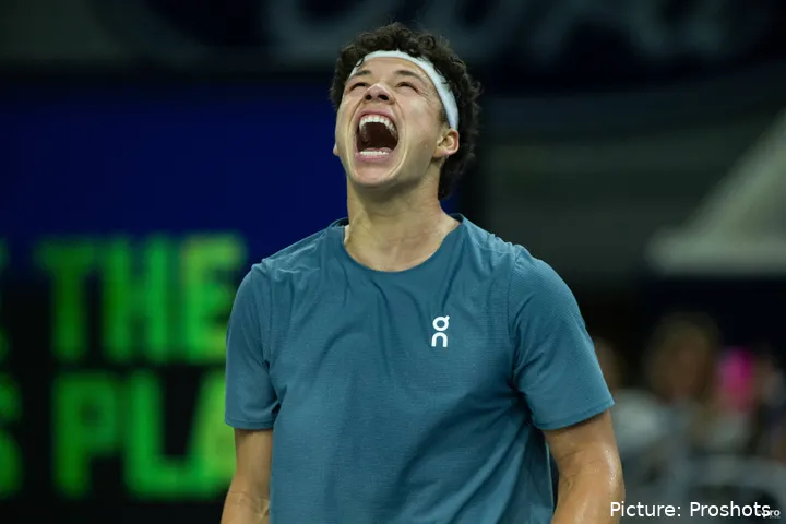 ben-shelton-celebrates-dallas-open-final-win