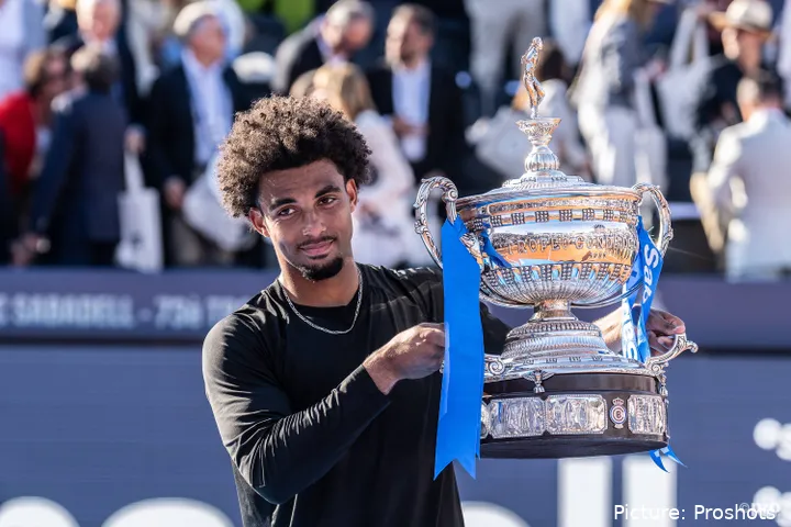arthur-fils-barcelona-open-trophy