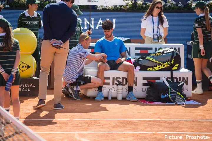 carlos-alcaraz-injury-barcelona-open-2026