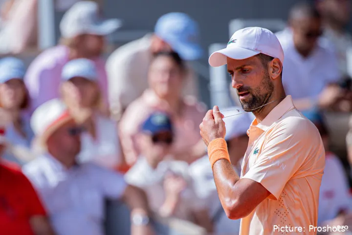 Novak Djokovic pulling his chain