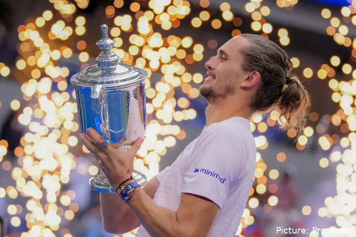 alexander-zverev-us-open-trophy