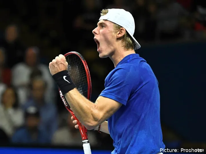 Denis Shapovalov ganando el Abierto de Estocolmo 2019, su primer título ATP