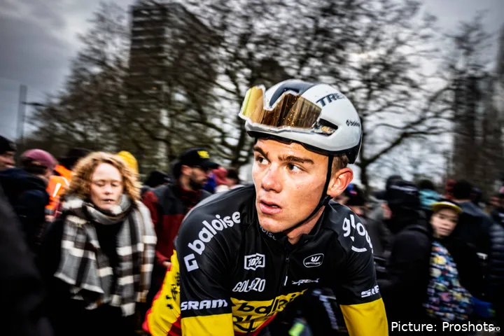 Thibau Nys, Belgisch kampioen veldrijden, na een cross in het seizoen 2025-2026