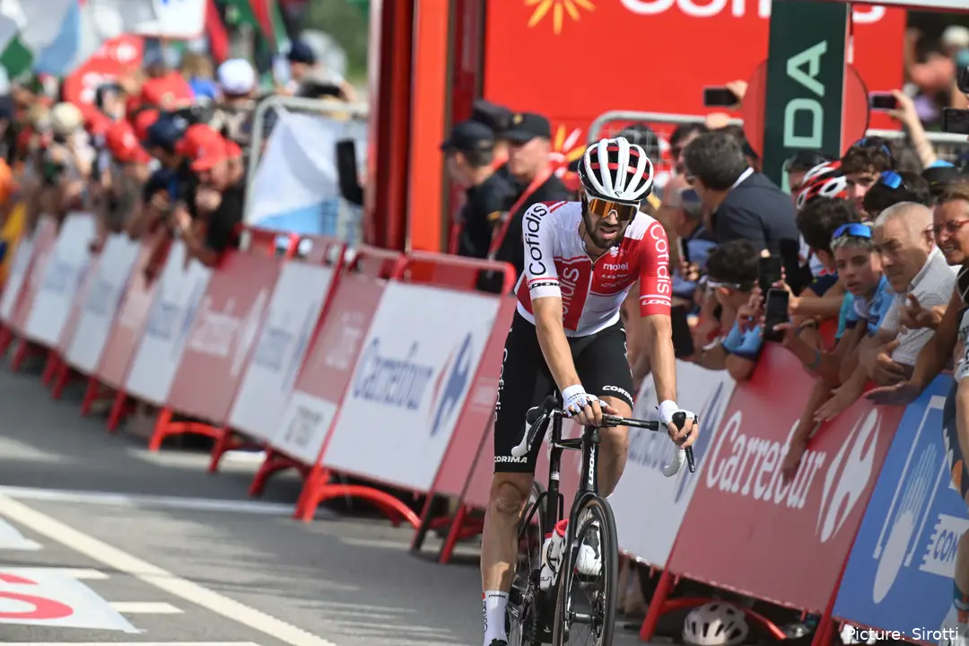 Jesús Herrada, con el maillot de Cofidis.