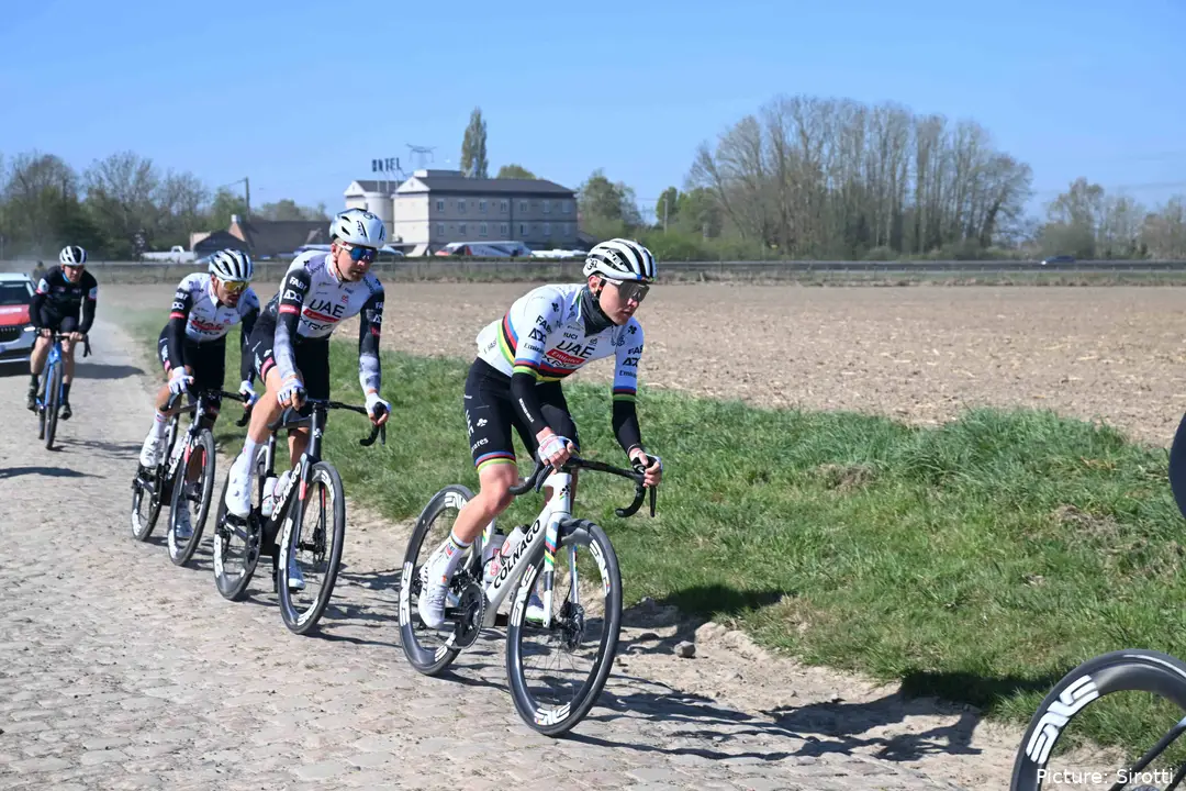 António Morgado durante el reconocimiento de la París-Roubaix 2025