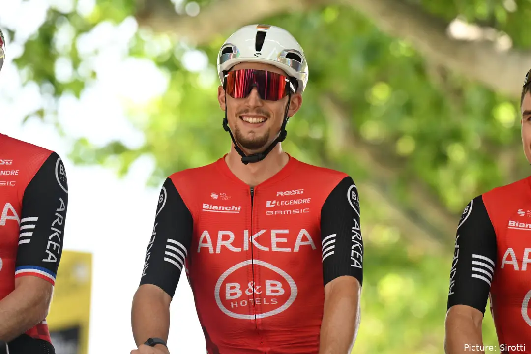 Kevin Vauquelin, superestrella de Arkéa, correrá con INEOS
