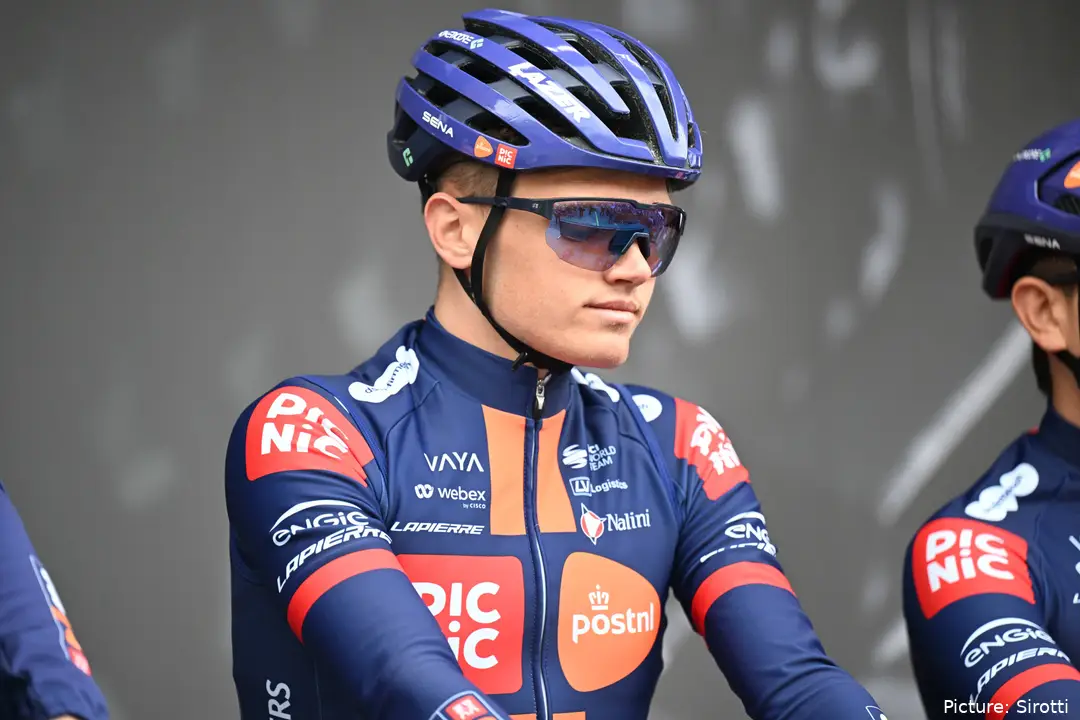 Oscar Onley ha sido la gran estrella del Team Picnic PostNL en la temporada 2025