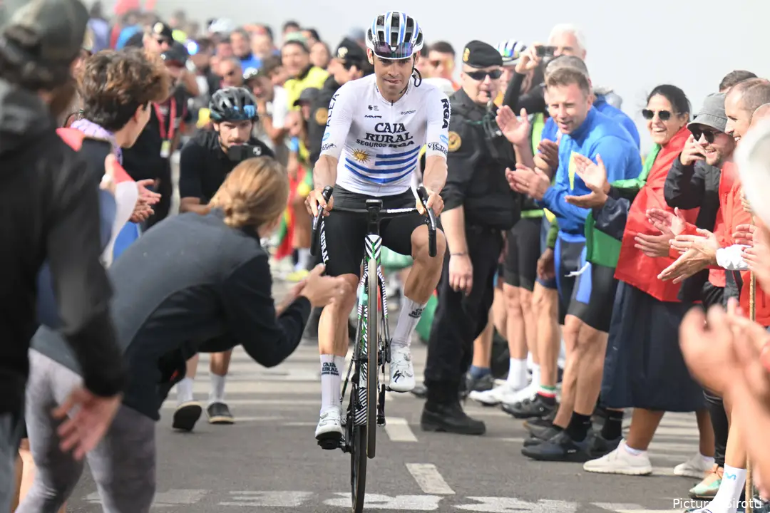 Thomas Silva, campeón de Uruguay, con los colores del Caja Rural.
