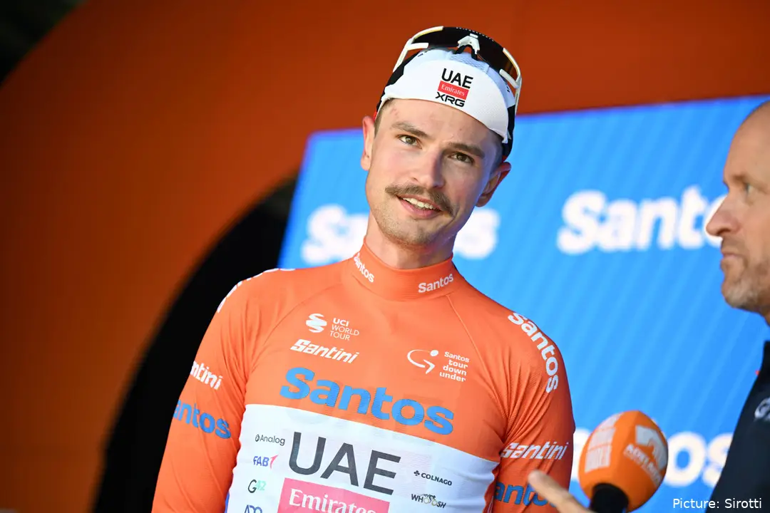 Jai Vine, con el jersey ocre de líder del Tour Down Under