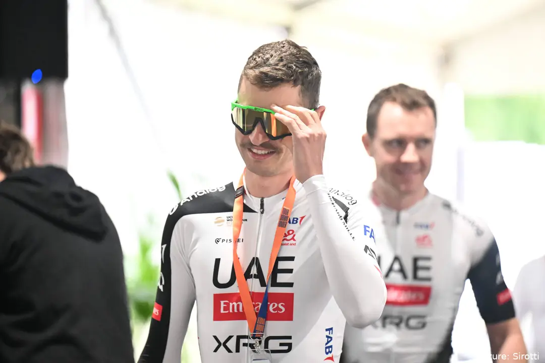 Jay Vine, estrella de UAE Team Emirates XRG, en el Tour Down Under 2026