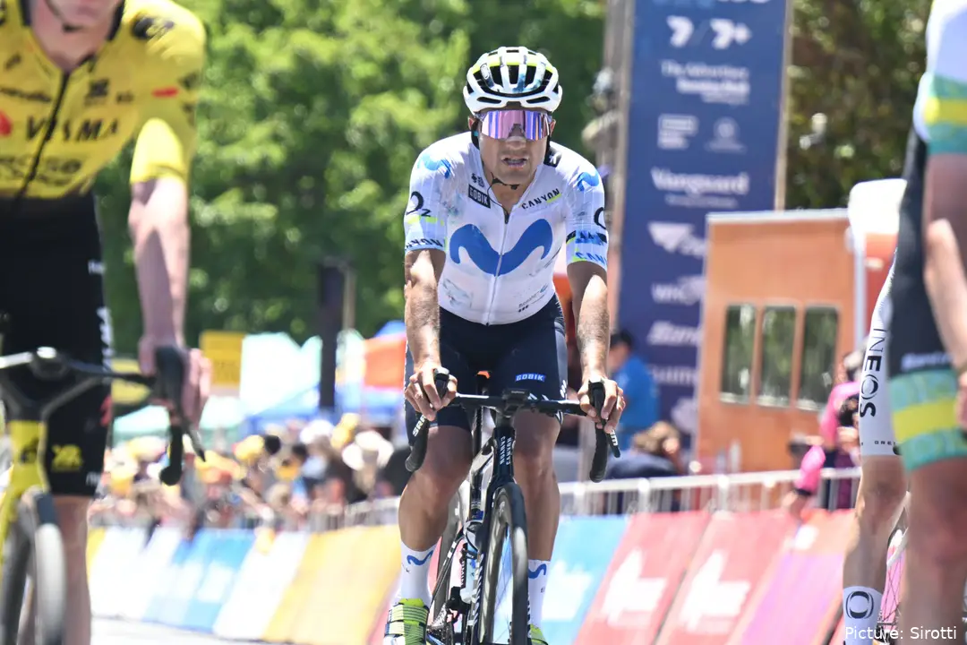 Jefferson Cepeda entrando en meta en el Tour Down Under