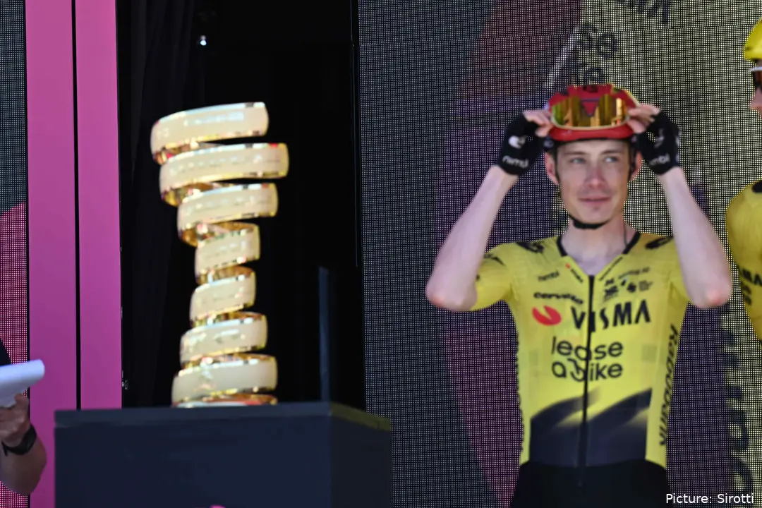 Jonas Vingegaard en la etapa 3 del Giro d'Italia 2026