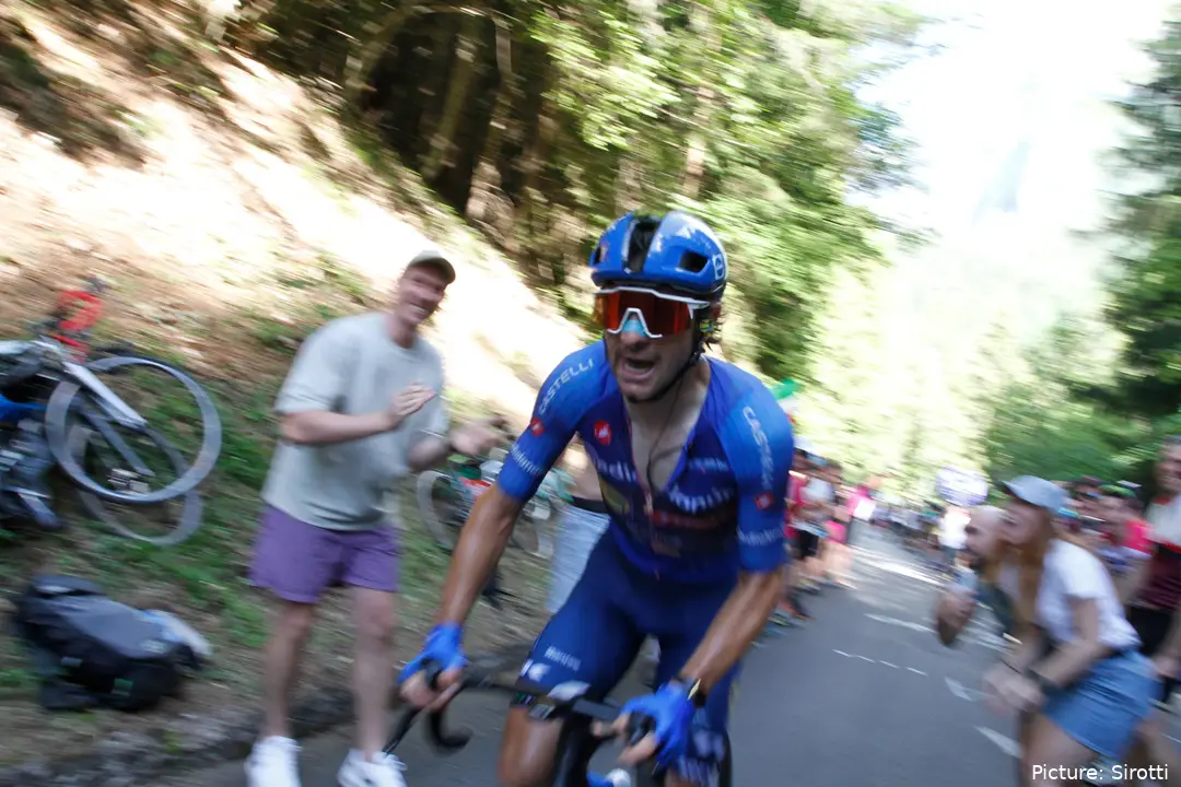 Giulio Ciccone en acción en la etapa 19 del Giro d'Italia 2026