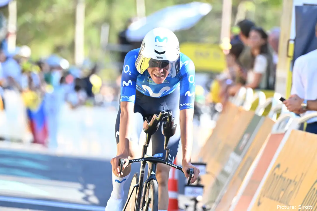 Cian Uijtdebroeks, ciclista de Movistar Team
