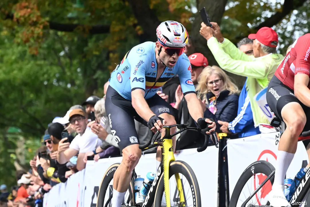 Wout van Aert en acción en el Mundial de Montreal 2026