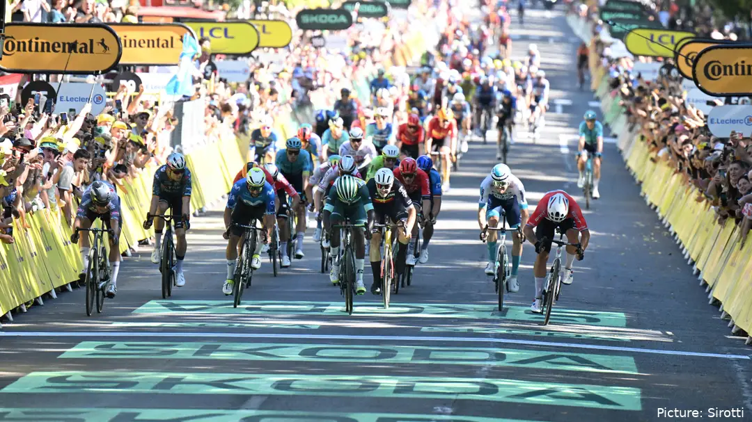 Jasper Philipsen fora 2º na etapa 6 do Tour, apenas atrás de Dylan Groenewegen. Com a desclassificação, esse resultado passou para Biniam Girmay