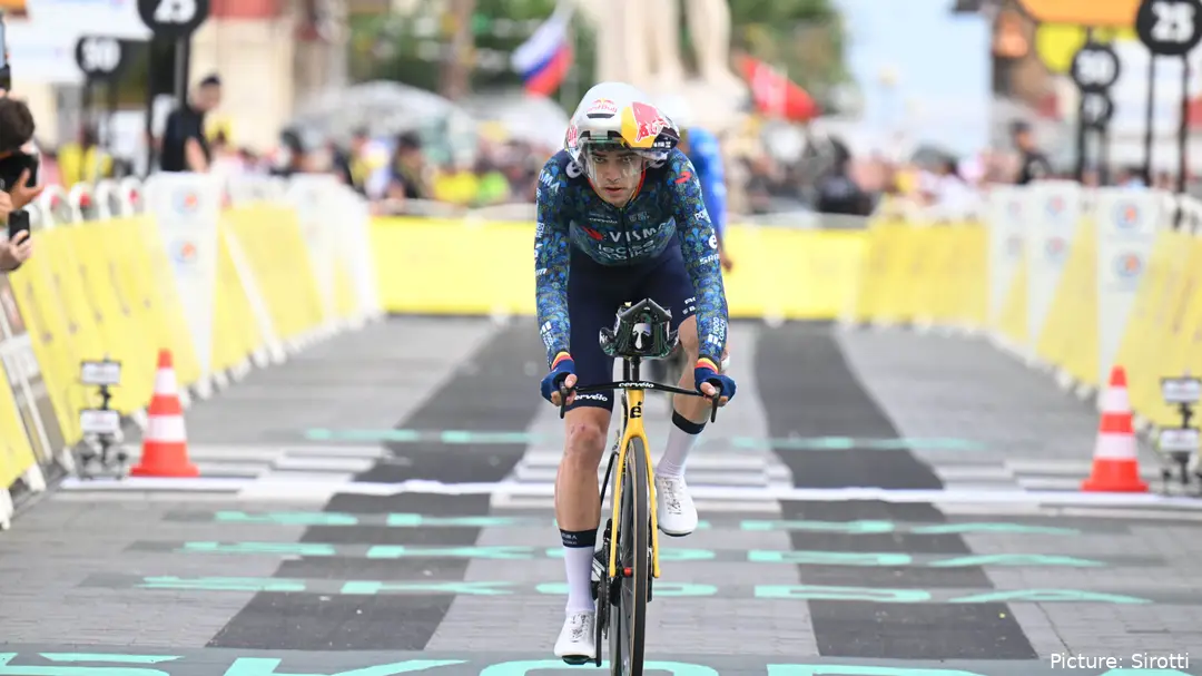 Wout van Aert num contrarrelógio do Tour de France